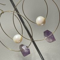 Boucles d’oreille / Earring – “Hoops’y” Perles et Améthyste